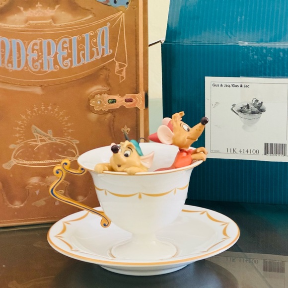 Walt Disney Classic Collection- Cinderella Gus and Jaq ..Tea for Two. - Picture 5 of 11